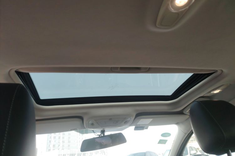 福特 福克斯 2012款 三厢 1.6L 自动风尚型中控内饰22