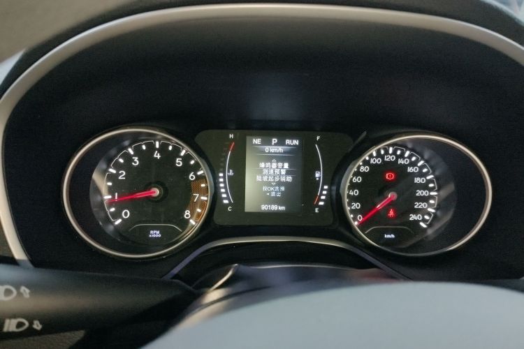 Jeep 指南者 2019款 220T 自动悦享版中控内饰14