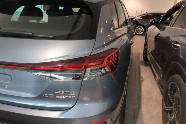 奥迪Q4 e-tron 2024款 40 e-tron 创行版车身外观9