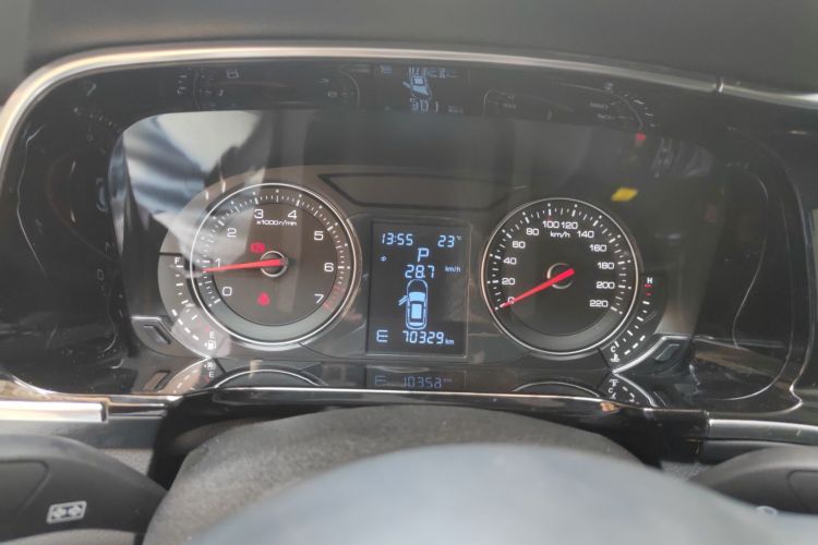 众泰T600 Coupe 2017款 1.5T 自动尊享型中控内饰14