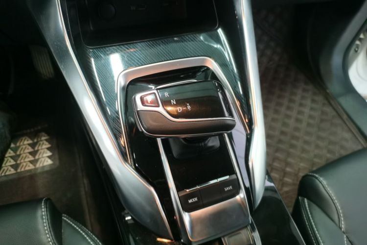 上汽大通MAXUS 大家5 2022款 1.3T PLUG IN 乐享版 七座局部细节18