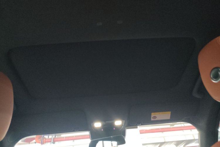 理想汽车 理想L8 2023款 Air中控内饰22