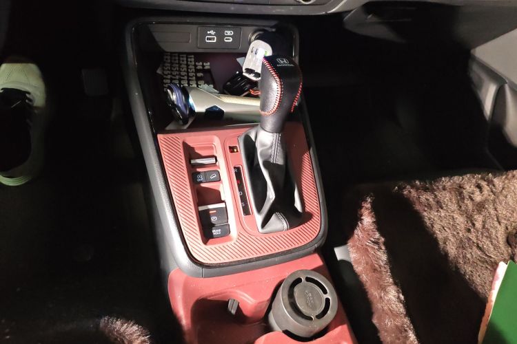 本田CR-V 2024款 240TURBO 两驱锋尚版 5座中控内饰18