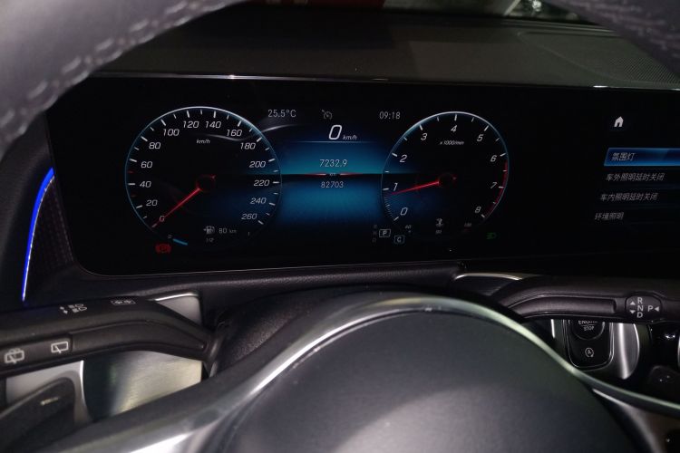 奔驰GLB 2021款 GLB 200 动感型局部细节14