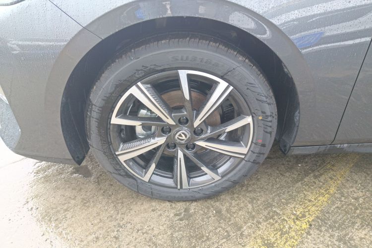 长安 逸动 2025款 蓝鲸 1.5T 500Bar尊贵型车身外观6007