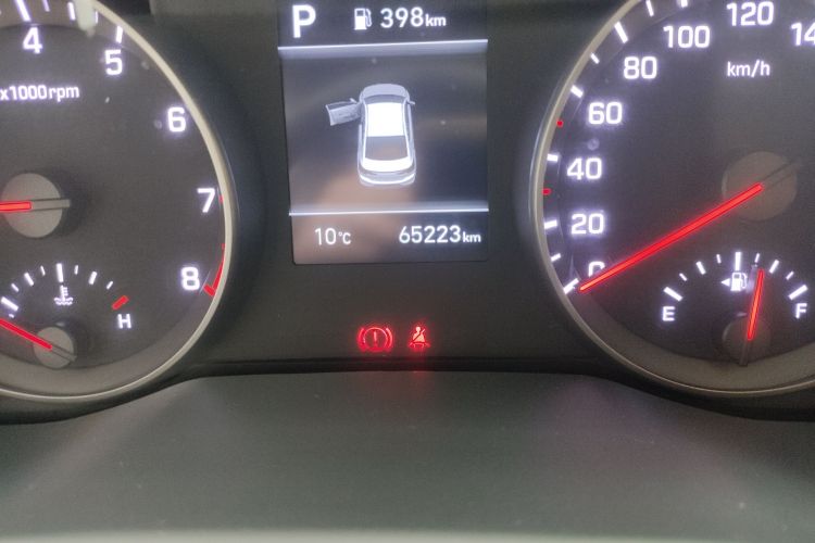 现代 领动 2019款 1.5L CVT智炫·精英型中控内饰15