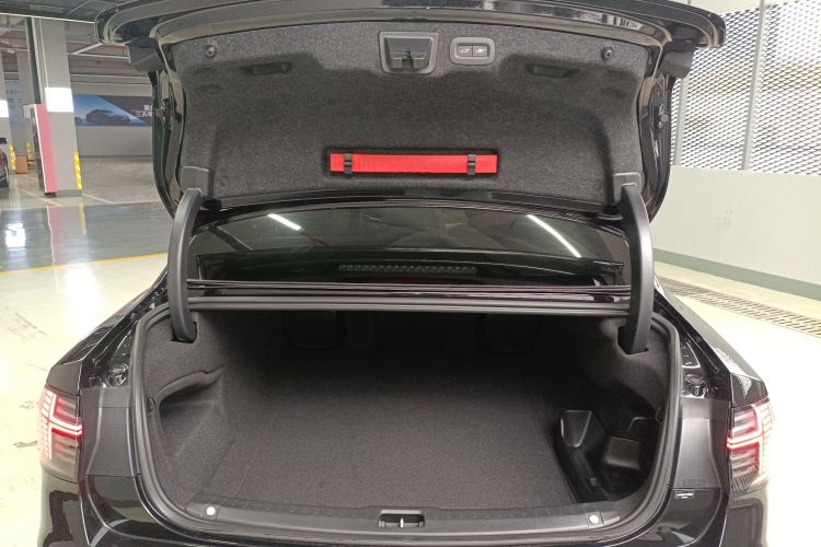 沃尔沃S90新能源 2025款 插电式混动 四驱长续航智雅豪华版局部细节23