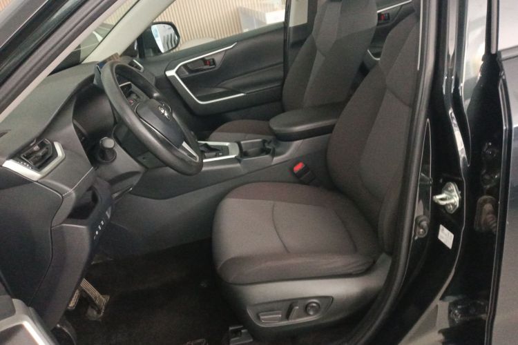 丰田 RAV4荣放 2023款 双擎 2.5L E-CVT两驱精英版中控内饰19