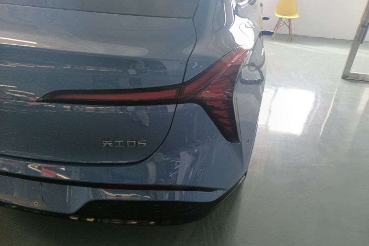 红旗天工05 2025款 750智选版车身外观6006