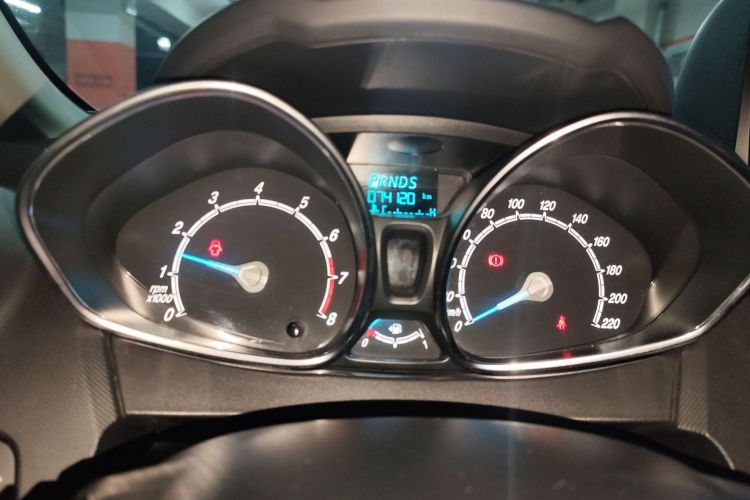 福特 嘉年华 2013款 两厢 1.5L 自动运动型中控内饰14