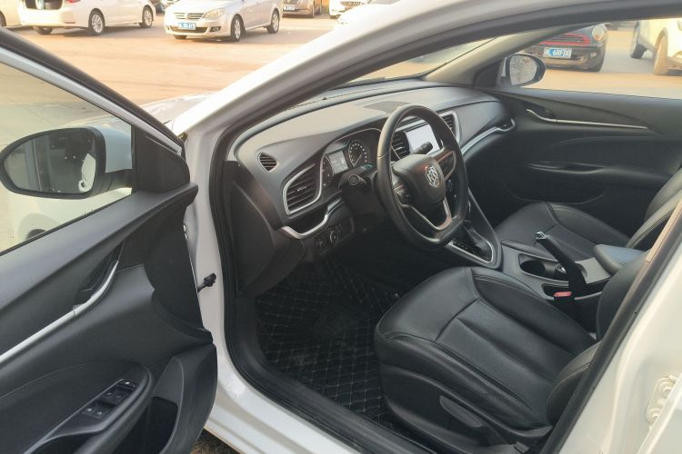 别克 英朗 2021款 改款 典范 1.5L 自动精英型中控内饰7003