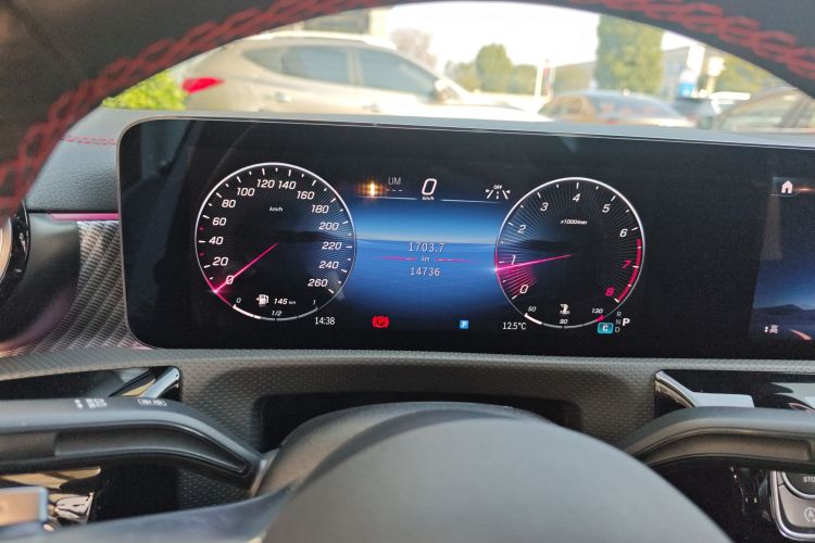 奔驰A级 2023款 A 200 L 时尚型中控内饰14