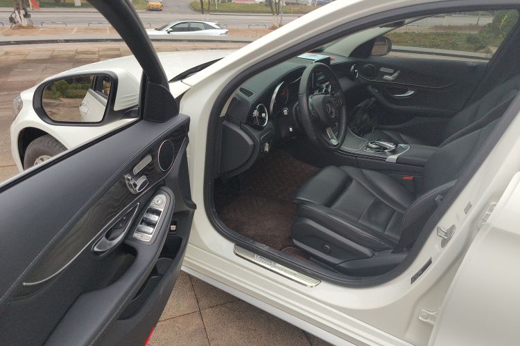 奔驰C级 2015款 改款 C 200 L 运动型中控内饰7003