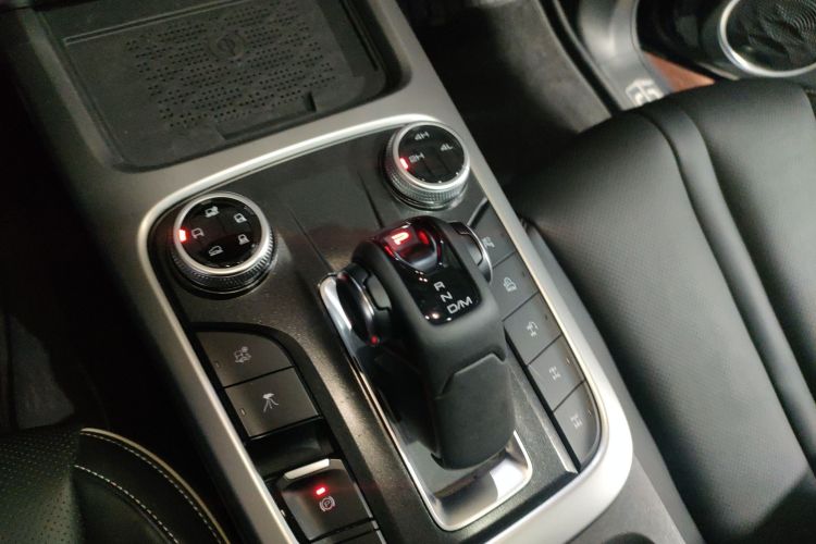 坦克300 2024款 2.0T 征服者中控内饰18