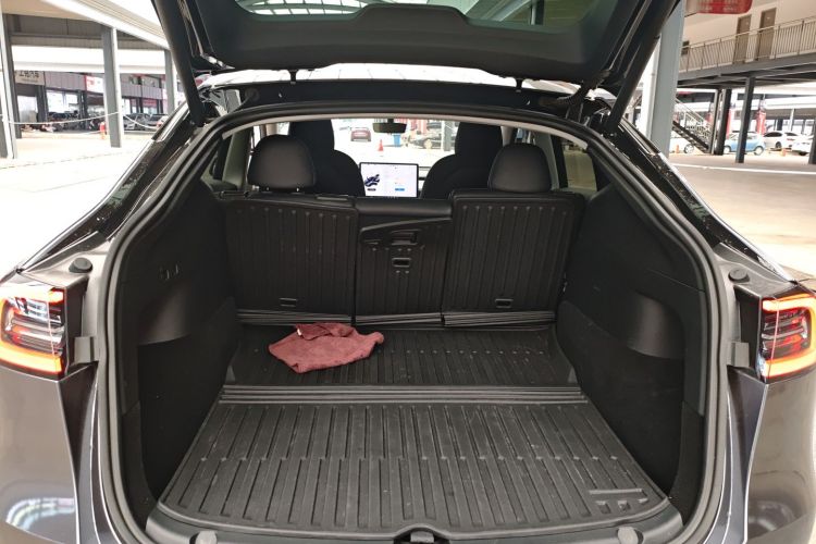 特斯拉 Model Y 2021款 标准续航后驱版局部细节23