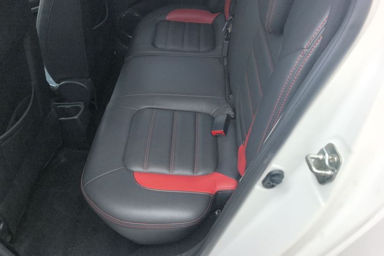 哈弗H1 2015款 1.5L AMT尊贵型中控内饰7004