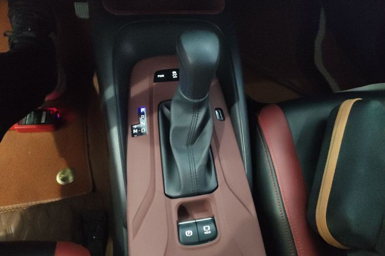 丰田 亚洲狮 2023款 2.0L 精英版中控内饰18