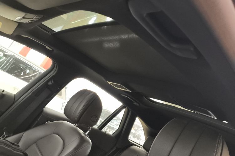 奔驰GLC 2019款 改款 GLC 300 L 4MATIC 动感型局部细节22