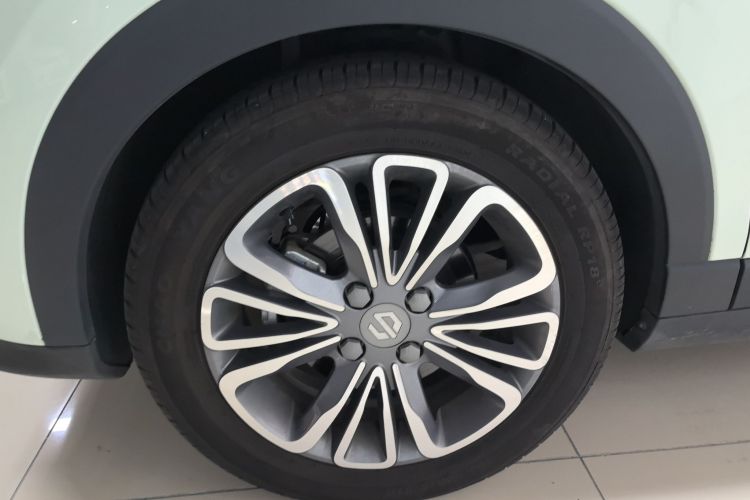 零跑汽车 零跑T03 2024款 403舒享版车身外观6001