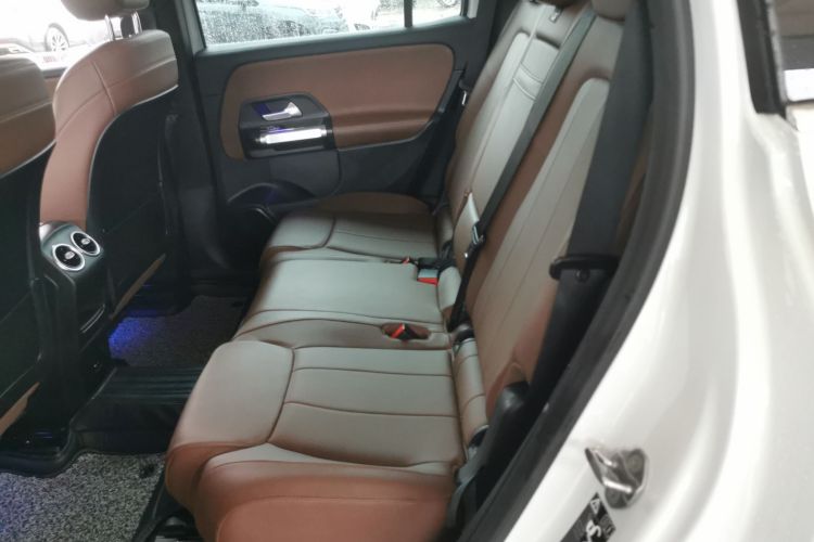 奔驰GLB 2020款 改款 GLB 200 动感型中控内饰21