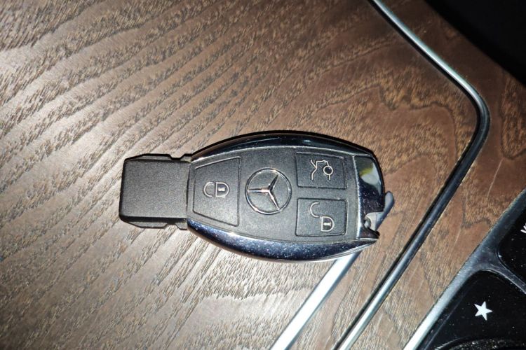 奔驰GLC 2019款 改款 GLC 300 L 4MATIC 动感型中控内饰11