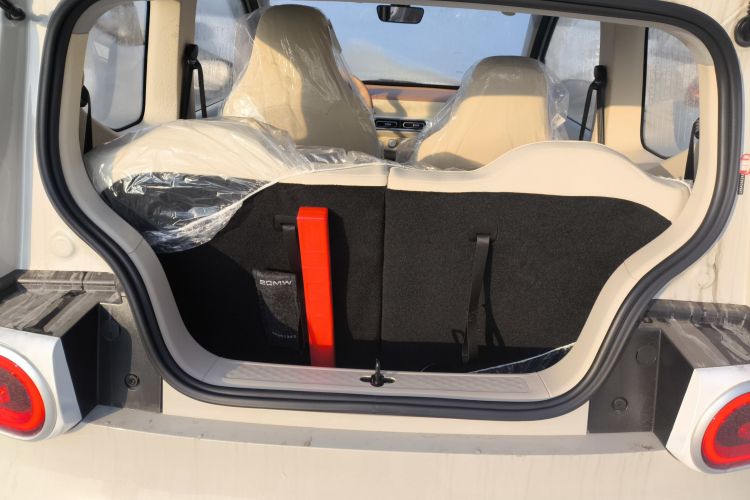 五菱汽车 宏光MINIEV 2024款 第三代 215km 青春版机舱底盘23