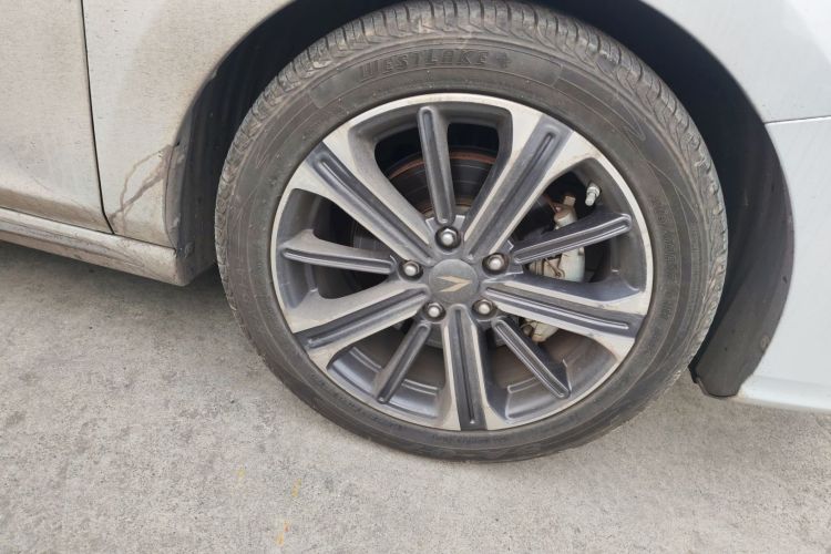 长安 锐程CC 2022款 蓝鲸版 1.5T DCT豪华型车身外观10