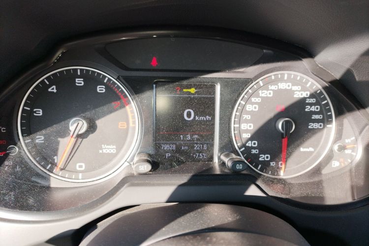 奥迪Q5 2017款 40 TFSI 舒适型中控内饰14