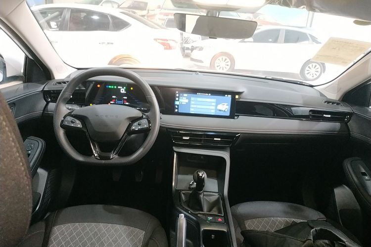 荣威i5 2023款 1.5L 手动舒享版中控内饰12