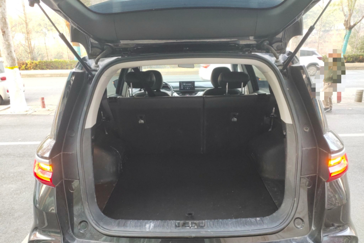 吉利汽车 远景X6 2020款 1.4T 手动尊贵型机舱底盘23