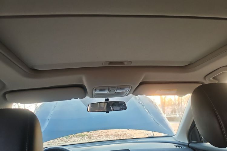 蓝电E5 2023款 1.5L DE-i 100KM畅享型 5座中控内饰22