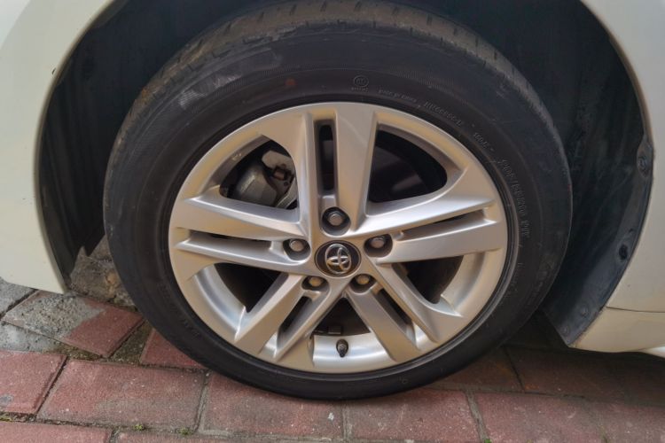 丰田 雷凌 2021款 双擎 1.8H E-CVT豪华版车身外观6007