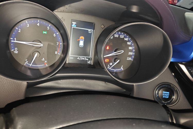 丰田C-HR 2020款 2.0L 领先版局部细节14