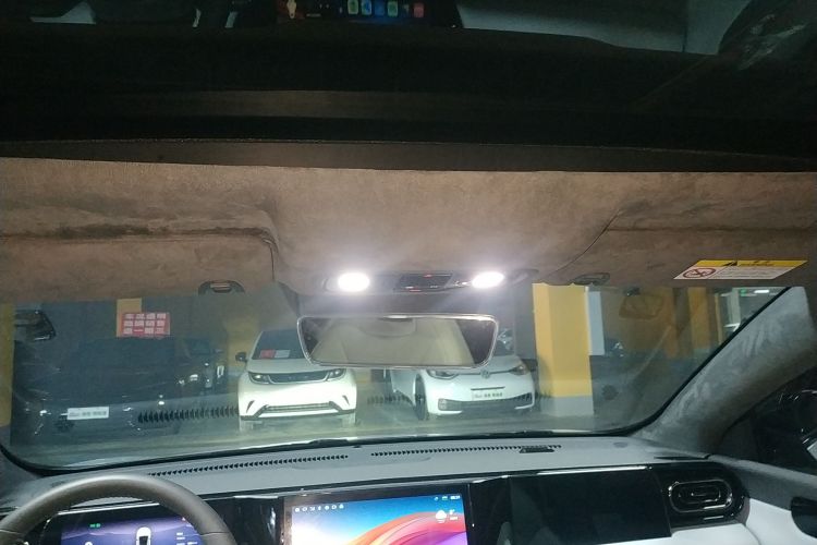 零跑汽车 零跑C01 2022款 四驱双电机性能版中控内饰22