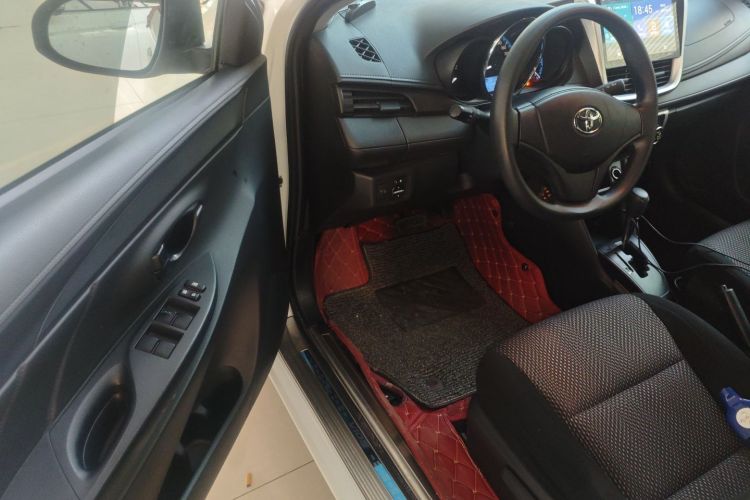 丰田 威驰 2019款 1.5L CVT创行版中控内饰7003