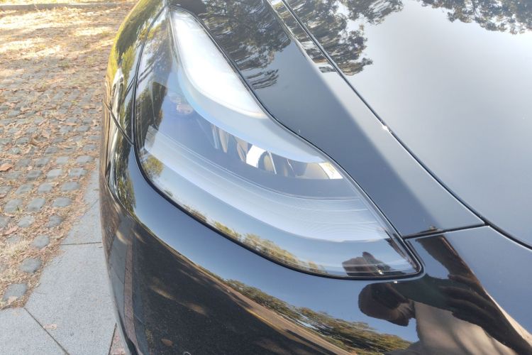 特斯拉 Model Y 2024款 长续航全轮驱动版车身外观8