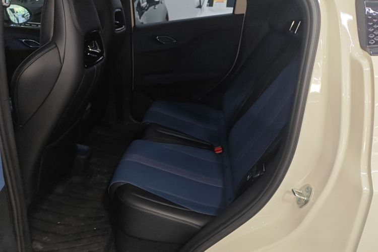 比亚迪 海鸥 2025款 305km 活力版中控内饰21