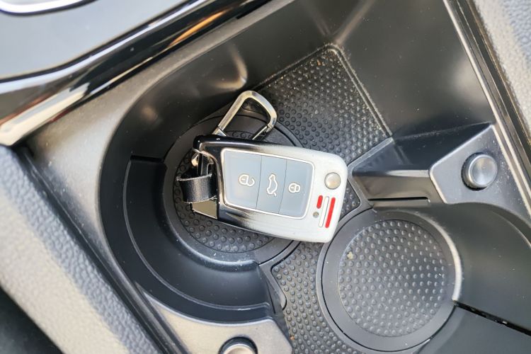 大众 速腾 2023款 300TSI DSG超越版中控内饰7001