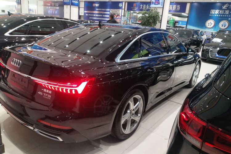奥迪A6L 2021款 40 TFSI 豪华动感型车身外观7