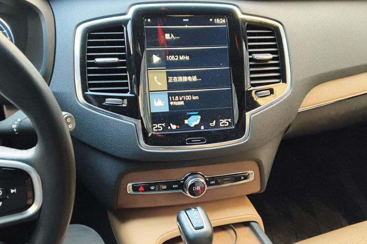 沃尔沃XC90 2018款 T6 智雅版 7座中控内饰16
