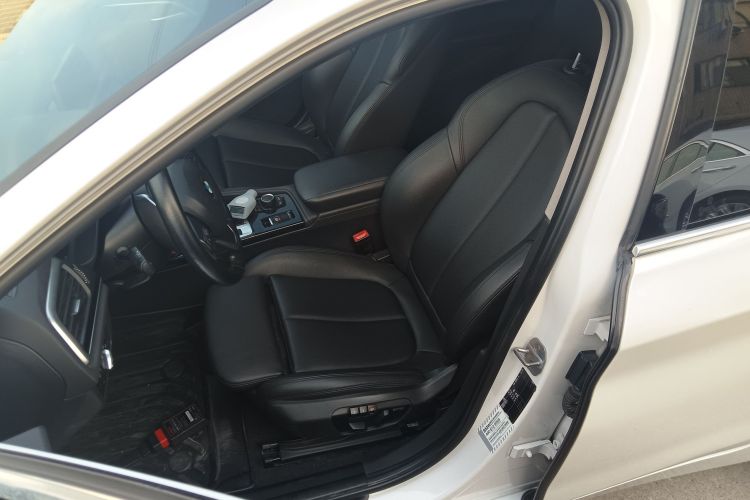 宝马1系 2018款 改款 118i 运动型局部细节19