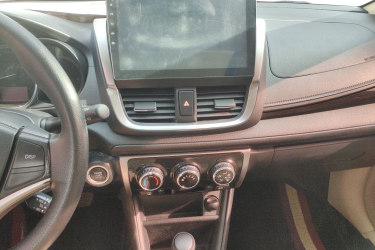 丰田 YARiS L 致炫 2016款 改款 1.5GS CVT锐动版中控内饰16