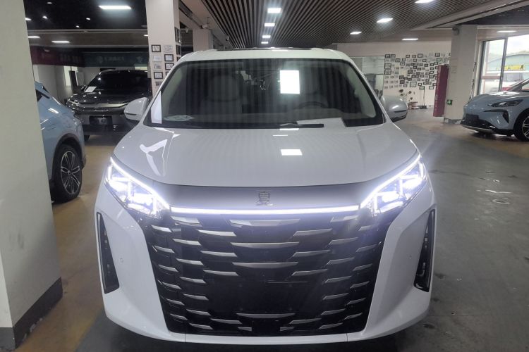 比亚迪 夏 2025款 DM-i 1.5T 180km 超越型车身外观2