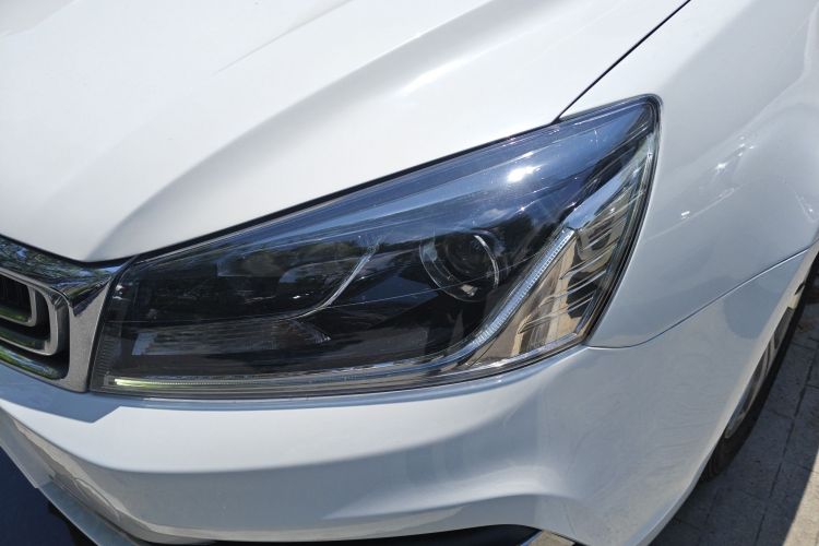 吉利汽车 帝豪 2018款 1.5L CVT向上互联版局部细节36