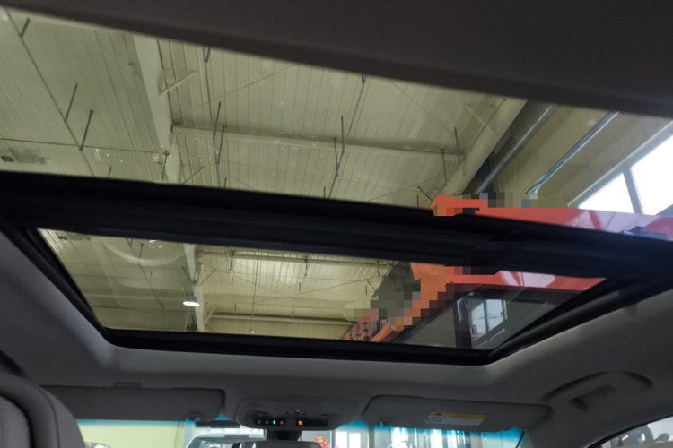 凯迪拉克XTS 2014款 28T 舒适型中控内饰22