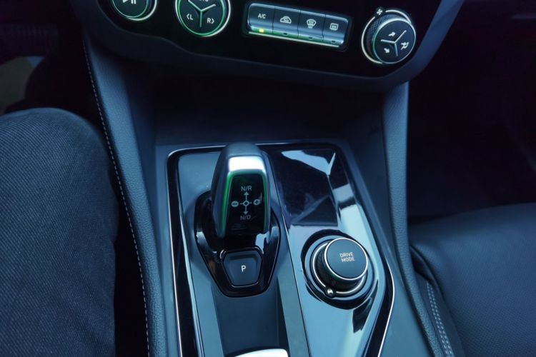 领克03 2021款 2.0TD 自动劲 冠军版局部细节18