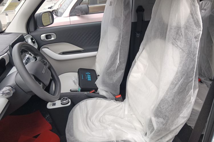 吉利银河 熊猫 2025款 210km 元气熊中控内饰19