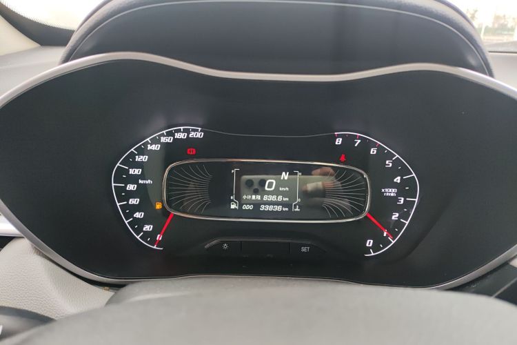 宝骏510 2017款 1.5L 自动时尚型中控内饰14