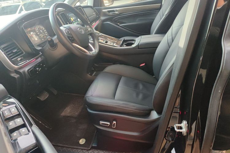 广汽传祺 传祺M8 2023款 领秀系列 390T 尊贵版局部细节19