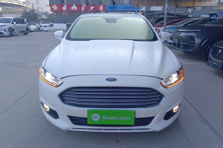 福特 蒙迪欧 2013款 2.0L GTDi240至尊型车身外观2